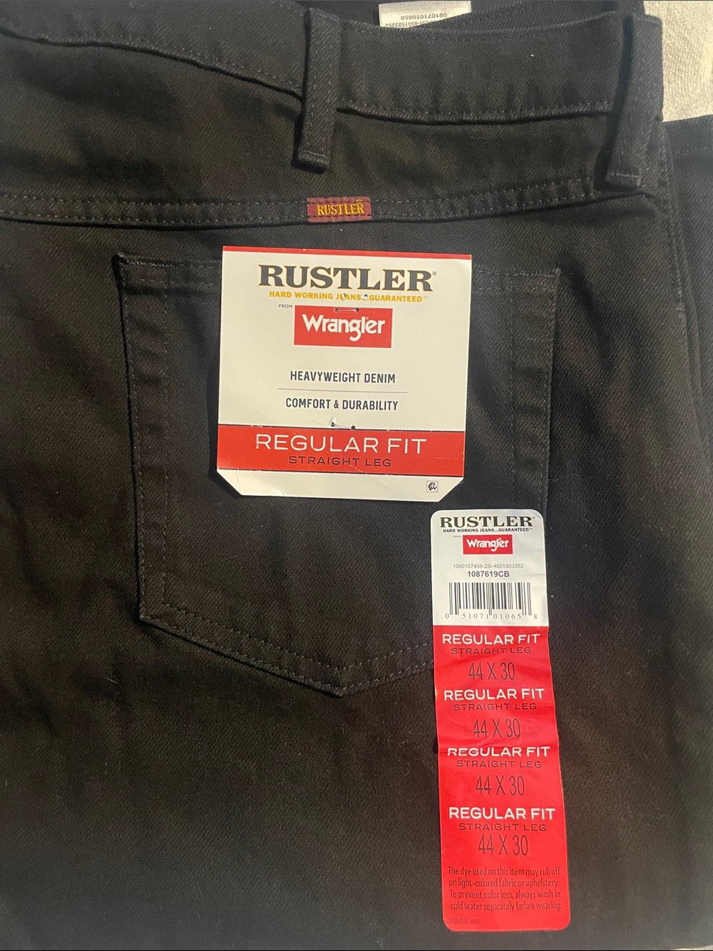Wrangler Men’s Straight Leg Jeans in Black
